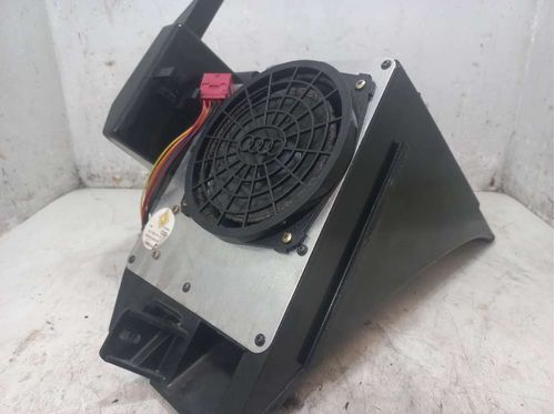 SUBWOOFER AUDI A3 1.8 1999