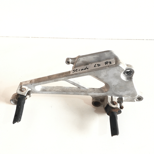 Bacalhau Direito Cbx 200 Strada 99-00 Original Completo
