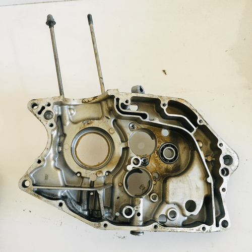 Carcaça Motor Direito Suzuki Yes 125 Original C/ Prisioneiro