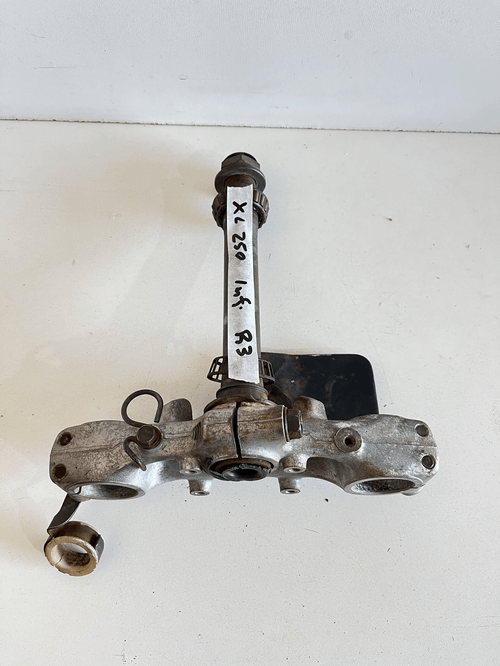 Mesa Inferior Xl 250 Original Honda Completa